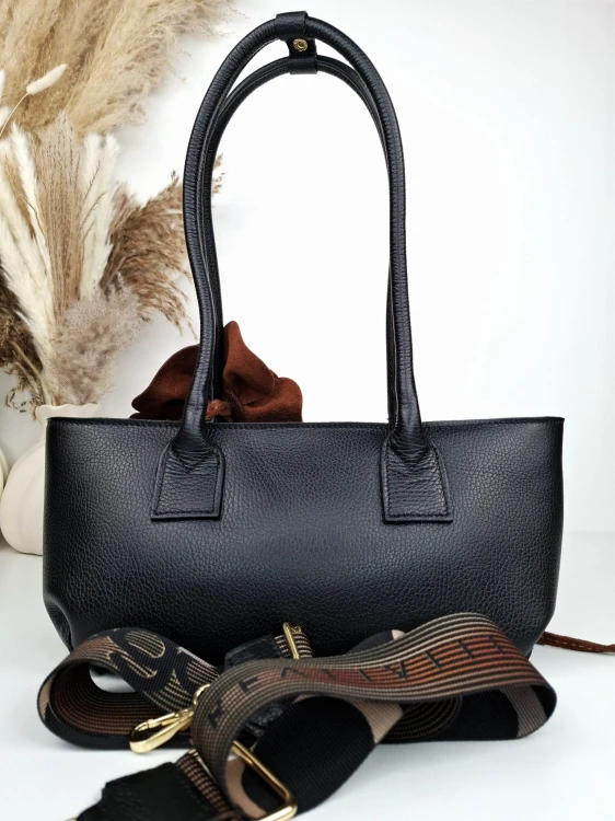 Ego podłużna torebka jamnik z kwiatkiem czarna