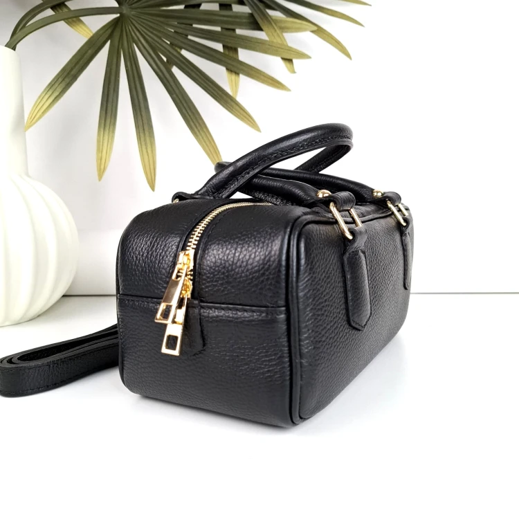 vera pelle czarna  torebka jamnik  laura biaggi ehrabina