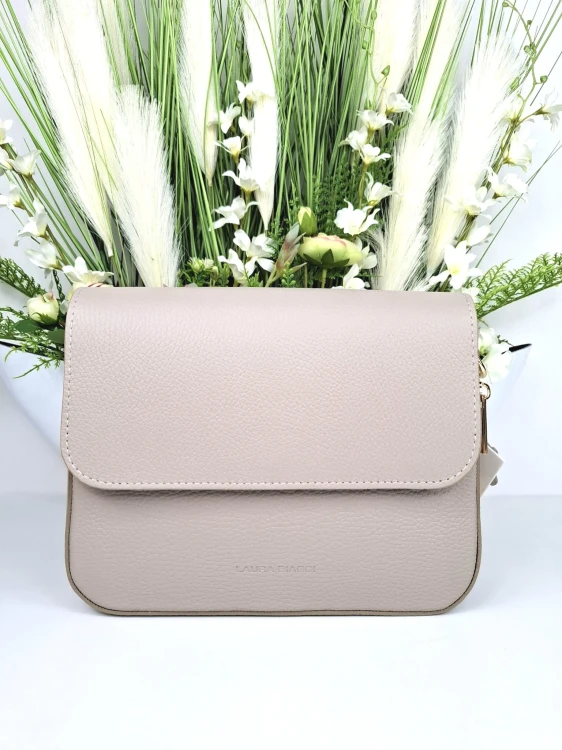 Laura Biaggi Butik Hrabina