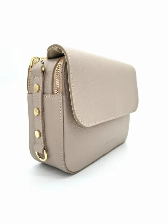 bezowa torebka skorzana laura biaggi