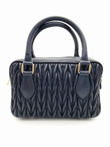 mala torebka damska typu kuferek granatowy pikowany