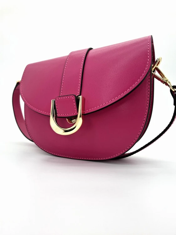 różowa torebka włoska vera pelle na ramię listonoszka widok klamra