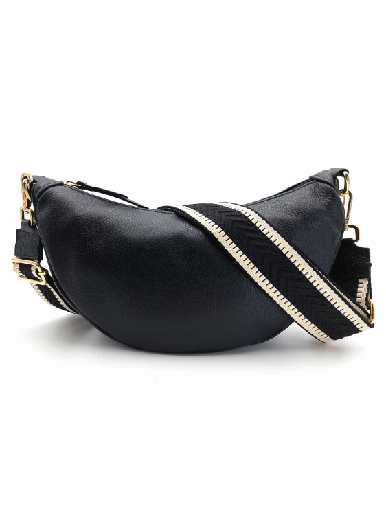 Czarna sportowa torebka ze skóry naturalnej typ półksiężyc