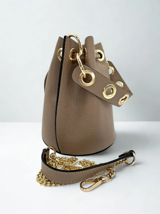 torebka skórzana worek z łańcuszkiem