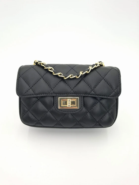 czarna-pikowana-torebka-damska-chanelka