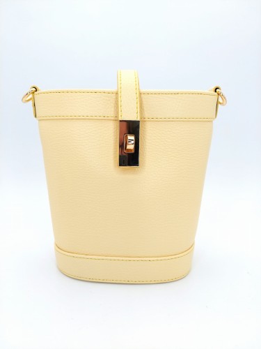 żółta skórzana torebka damska włoska